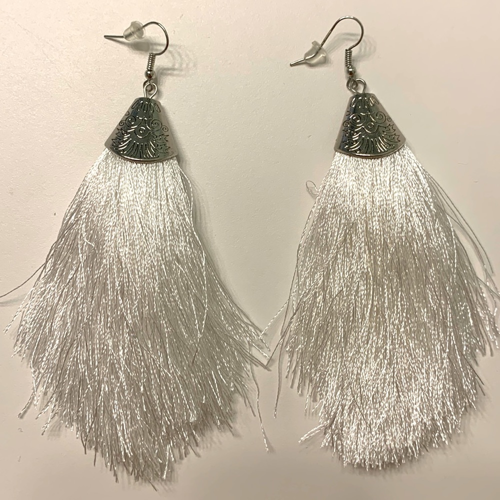 NWOT White Tassel Earrings - Picture 3 of 4